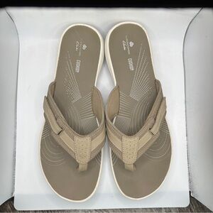 Women’s Clarks Sandals Size 11